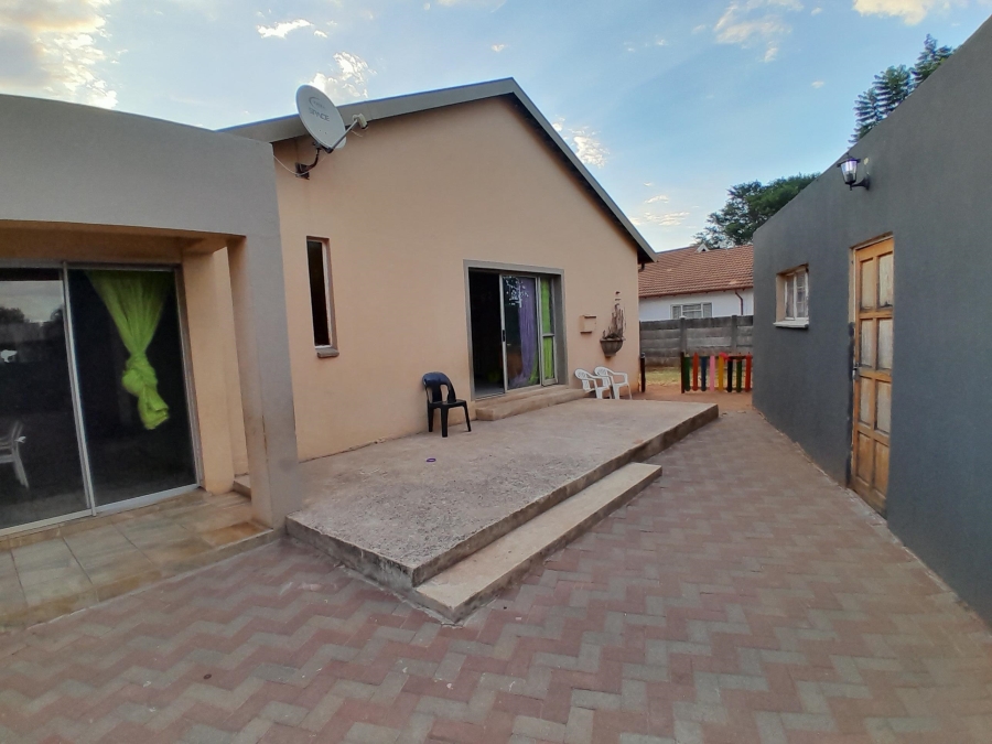 3 Bedroom Property for Sale in Oos Einde North West